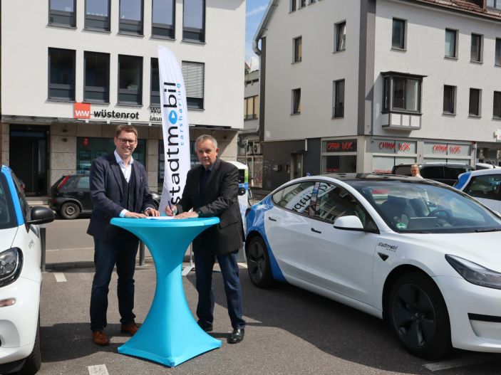 SWHN und Stadtmobil CarSharing Karlsruhe unterzeichnen Kooperationsvertrag